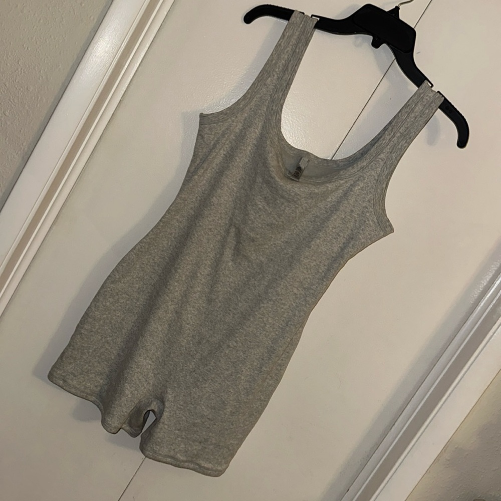 Skims Rib romper size XL